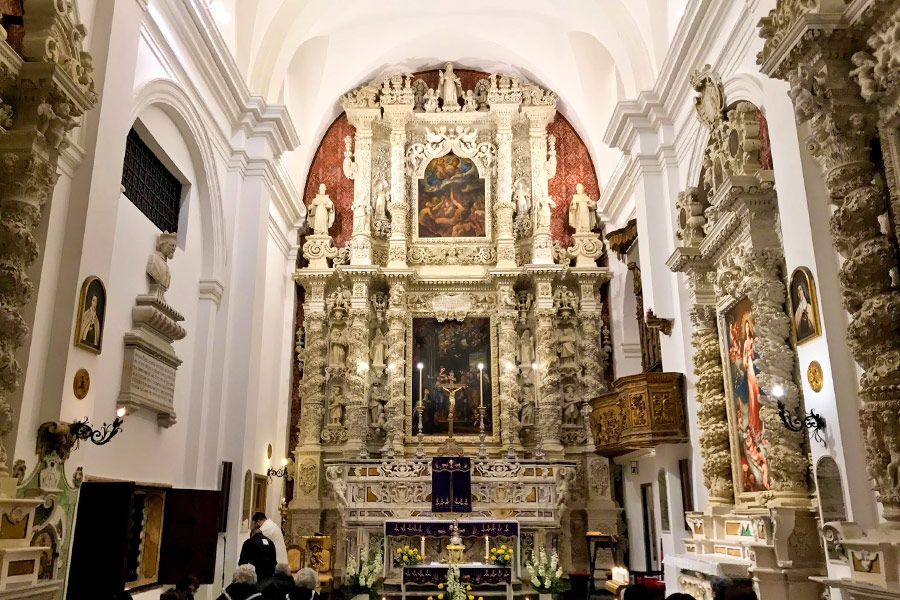 Altare della chiesa di Santa Teresa a Gallipoli