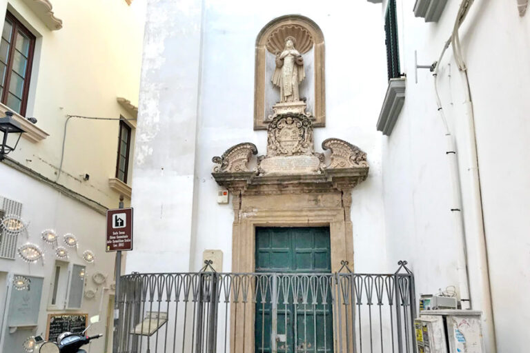 Esterno della chiesa convento di Santa Teresa